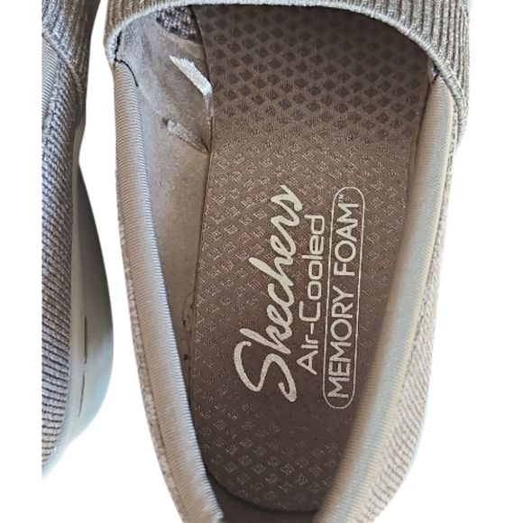 Skechers Pier Lite Slip-On Knit Wedge - Picture 6 of 8